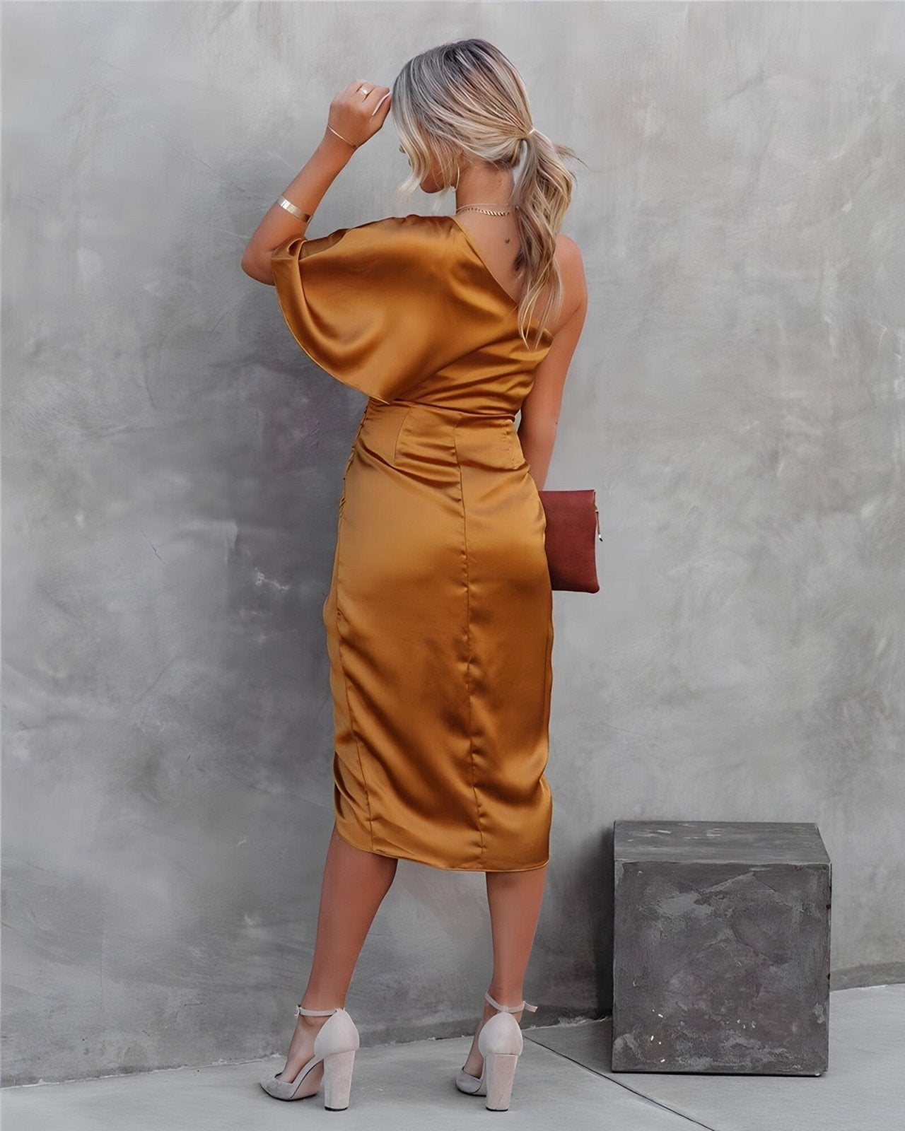 LUCIE | Robe Élégante Asymétrique