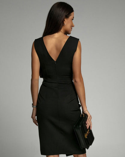 LIV | Robe ajustée avec décolleté en V et fente