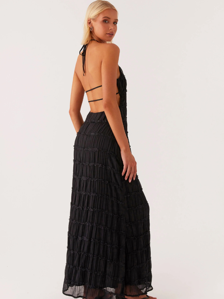 CLARA | Légèreté rencontre un style irrésistible