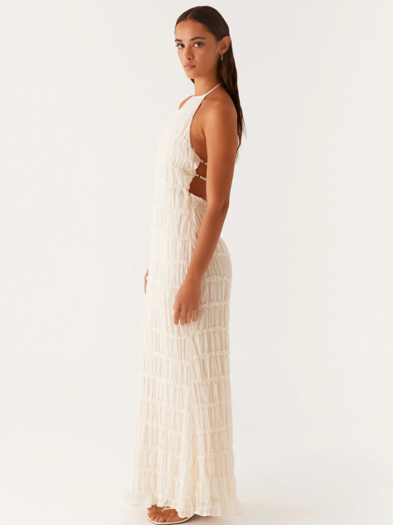 CLARA | Légèreté rencontre un style irrésistible